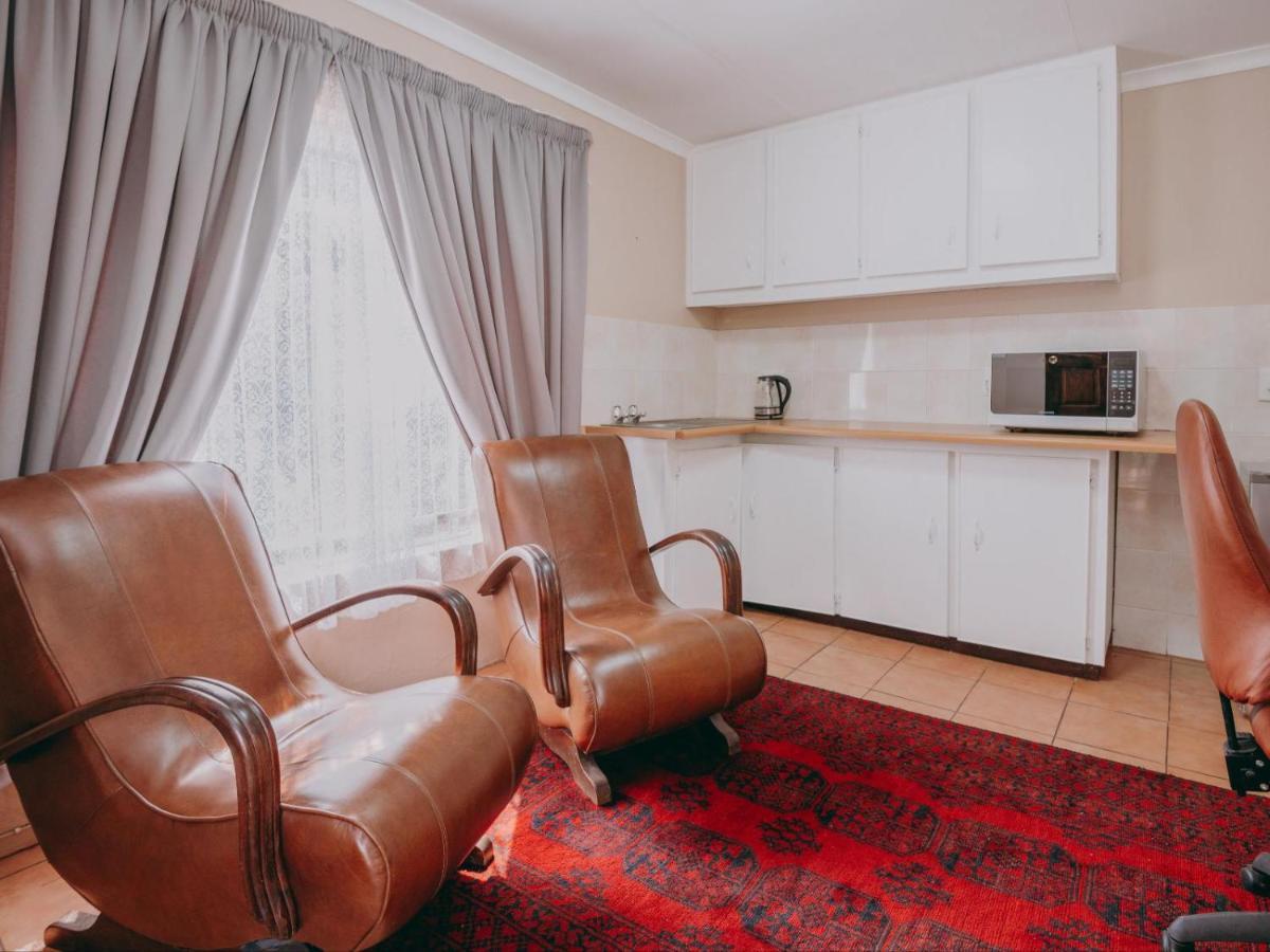 Beesdam Guesthouse ポチェフストルーム エクステリア 写真