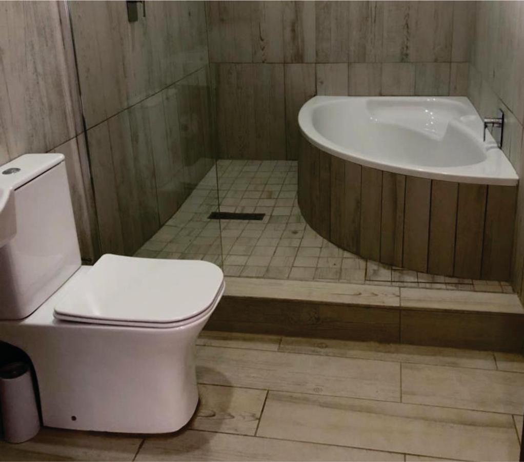 Beesdam Guesthouse ポチェフストルーム エクステリア 写真