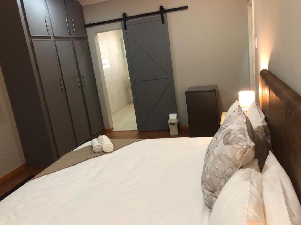 Beesdam Guesthouse ポチェフストルーム エクステリア 写真