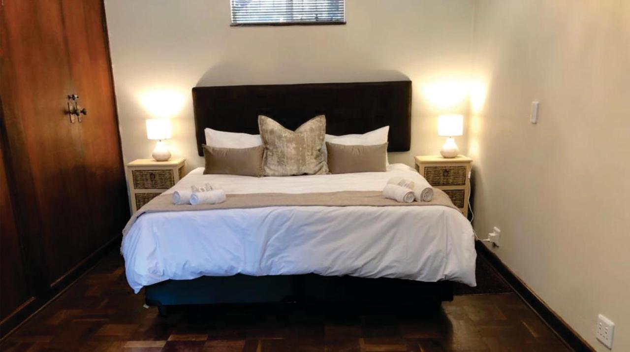Beesdam Guesthouse ポチェフストルーム エクステリア 写真