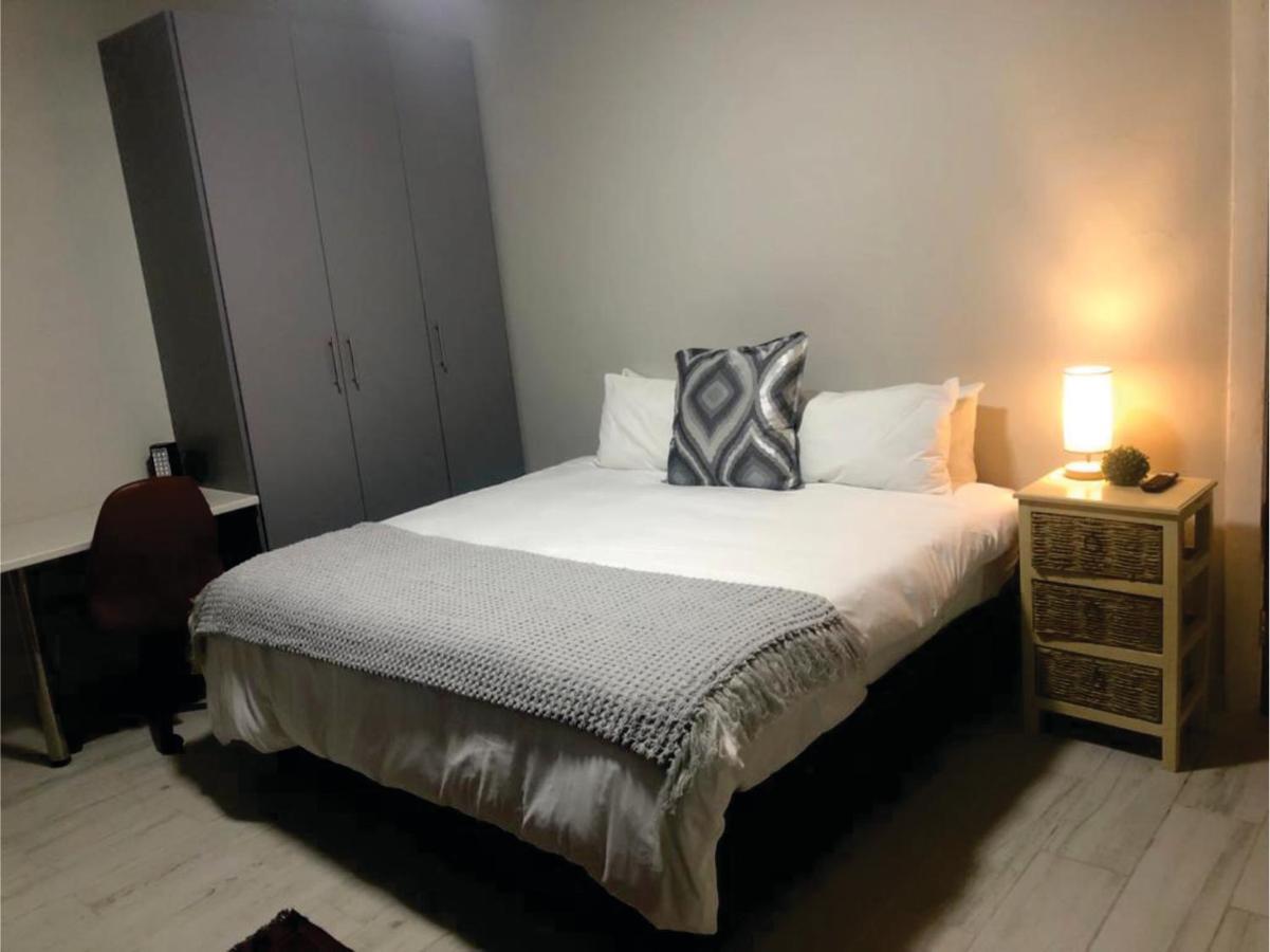 Beesdam Guesthouse ポチェフストルーム エクステリア 写真