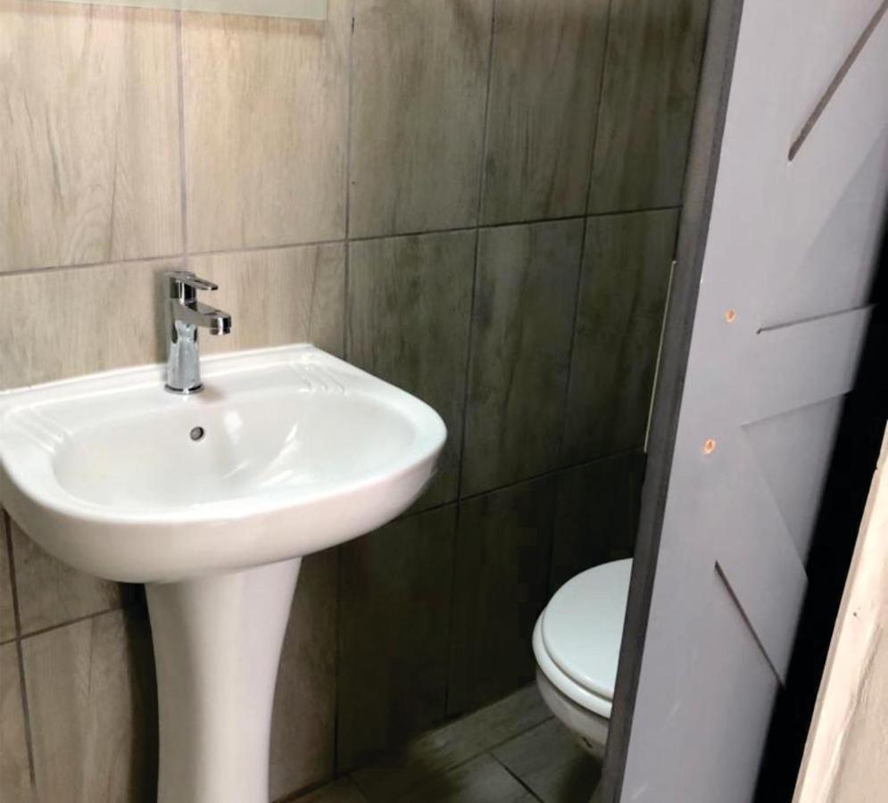 Beesdam Guesthouse ポチェフストルーム エクステリア 写真